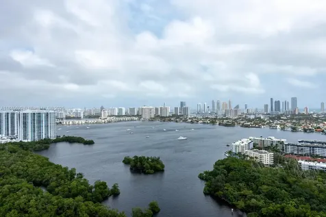 16385 Biscayne Boulevard Sunny Isles Beach FL 33160