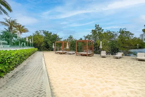 16385 Biscayne Boulevard Sunny Isles Beach FL 33160