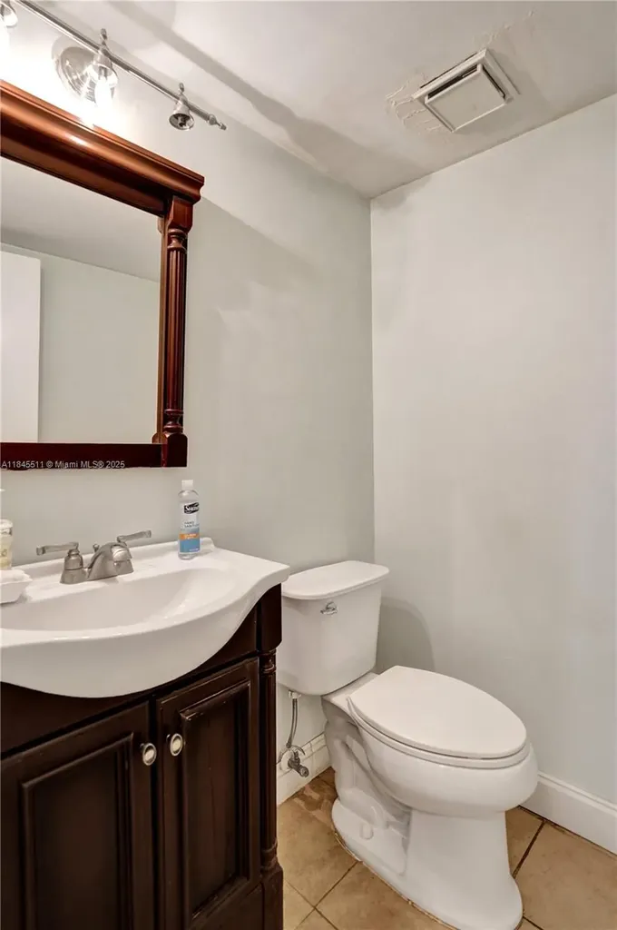 2560 NW 99th Avenue Coral Springs FL 33065