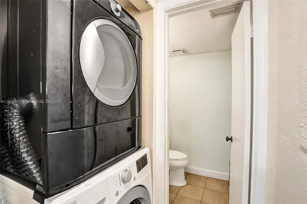 2560 NW 99th Avenue Coral Springs FL 33065