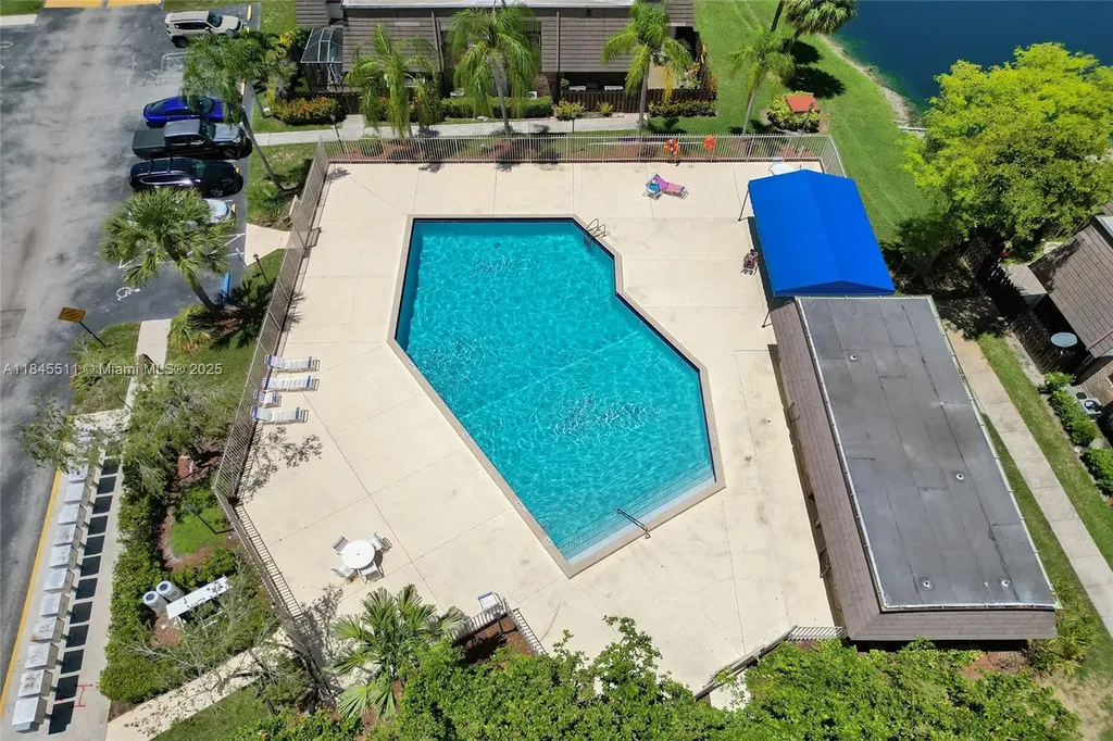 2560 NW 99th Avenue Coral Springs FL 33065