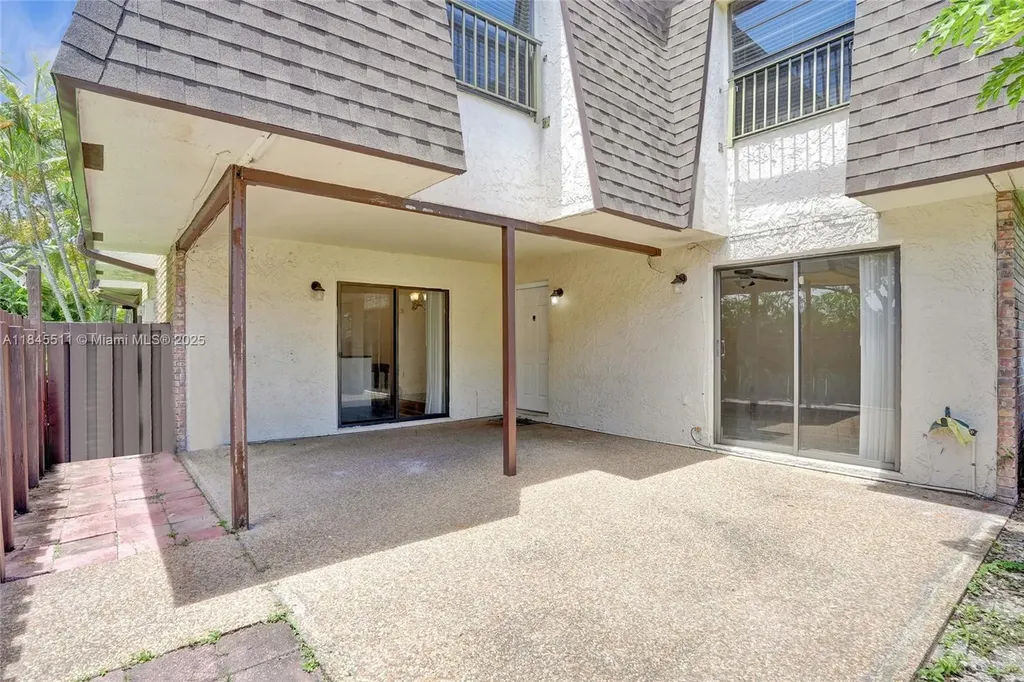 2560 NW 99th Avenue Coral Springs FL 33065