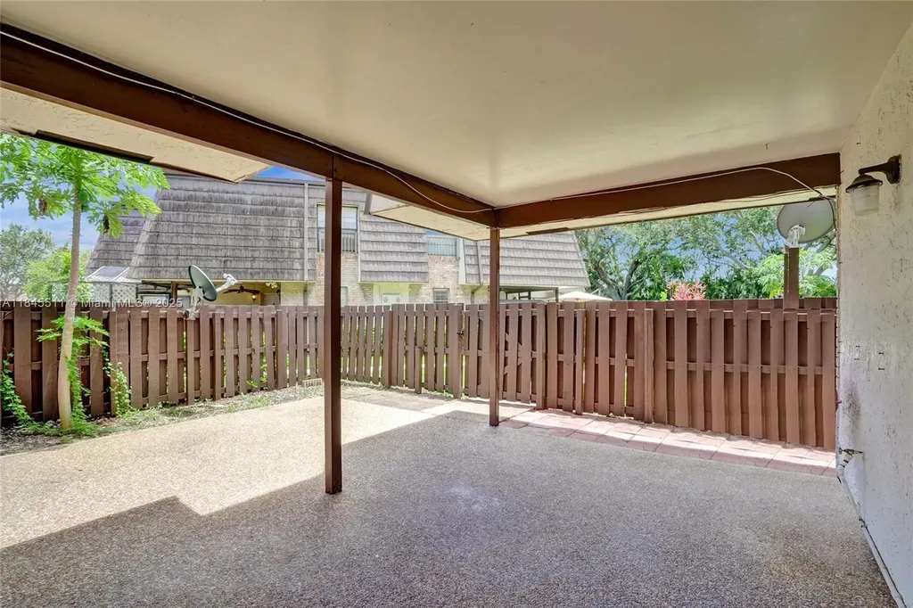 2560 NW 99th Avenue Coral Springs FL 33065