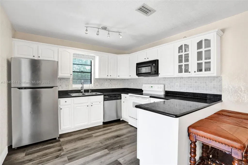 2560 NW 99th Avenue Coral Springs FL 33065