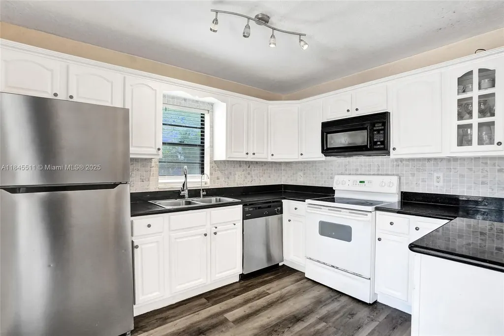 2560 NW 99th Avenue Coral Springs FL 33065