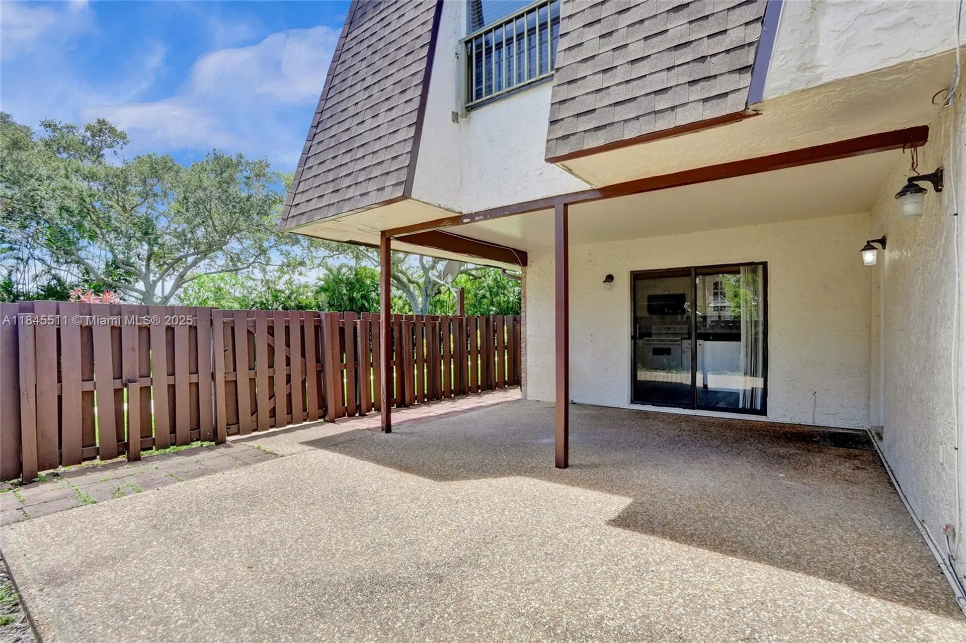 2560 NW 99th Avenue Coral Springs FL 33065