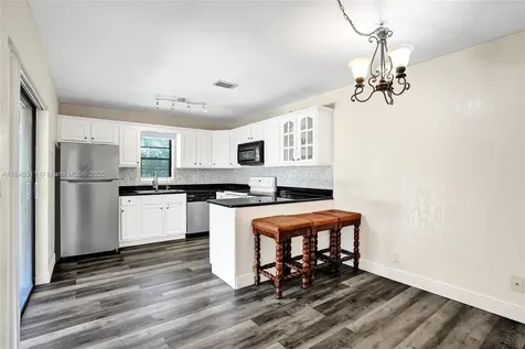 2560 NW 99th Avenue Coral Springs FL 33065