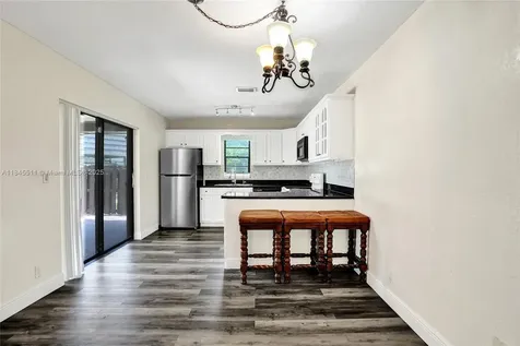 2560 NW 99th Avenue Coral Springs FL 33065