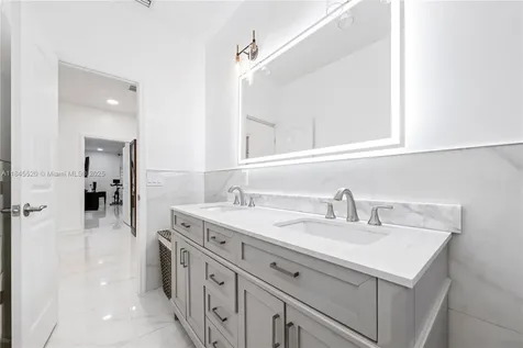 2011 SW 36th Avenue Fort Lauderdale FL 33312