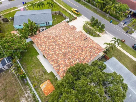 2011 SW 36th Avenue Fort Lauderdale FL 33312