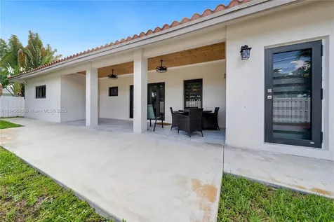 2011 SW 36th Avenue Fort Lauderdale FL 33312