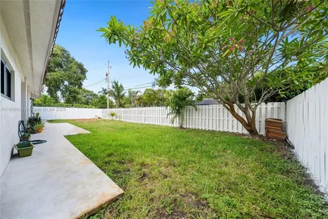 2011 SW 36th Avenue Fort Lauderdale FL 33312