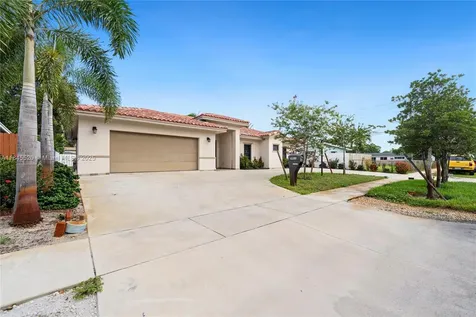 2011 SW 36th Avenue Fort Lauderdale FL 33312