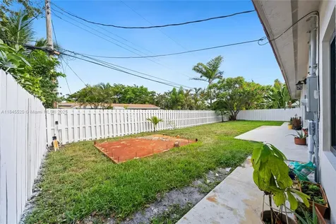 2011 SW 36th Avenue Fort Lauderdale FL 33312