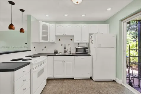 2421 NE 10th Avenue Pompano Beach FL 33064