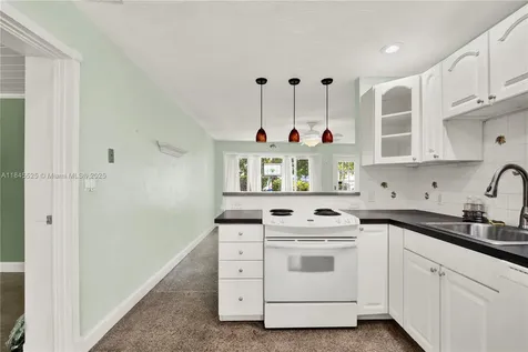 2421 NE 10th Avenue Pompano Beach FL 33064