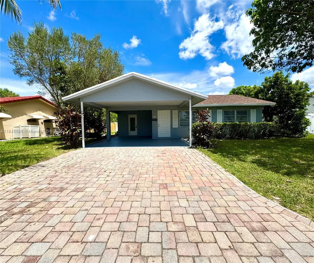 7005 NW 76th Court Tamarac FL 33321