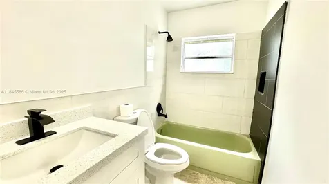 7005 NW 76th Court Tamarac FL 33321