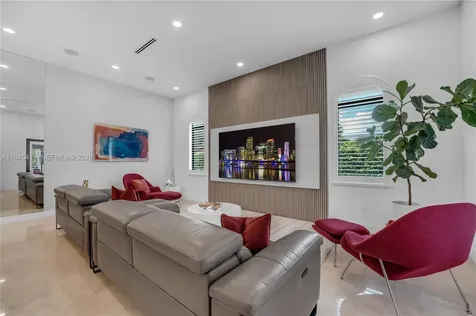 331 SW 124th Avenue Miami FL 33184
