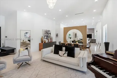 331 SW 124th Avenue Miami FL 33184