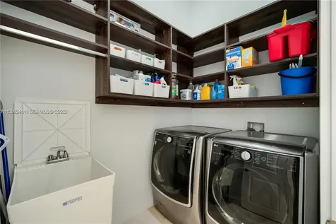 331 SW 124th Avenue Miami FL 33184