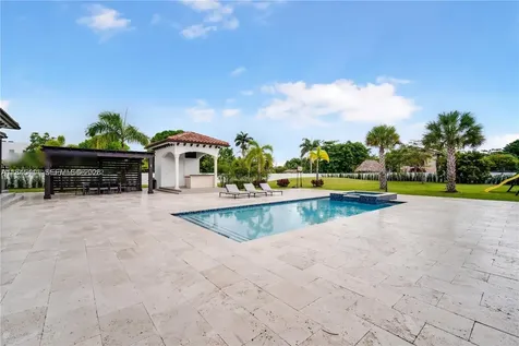 331 SW 124th Avenue Miami FL 33184