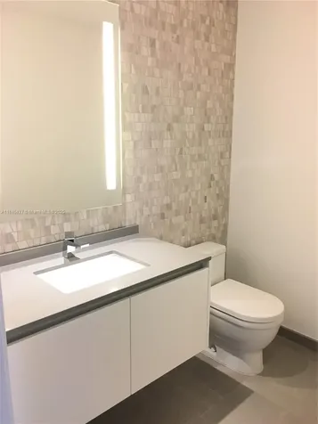 88 SW 7th Street Miami FL 33130
