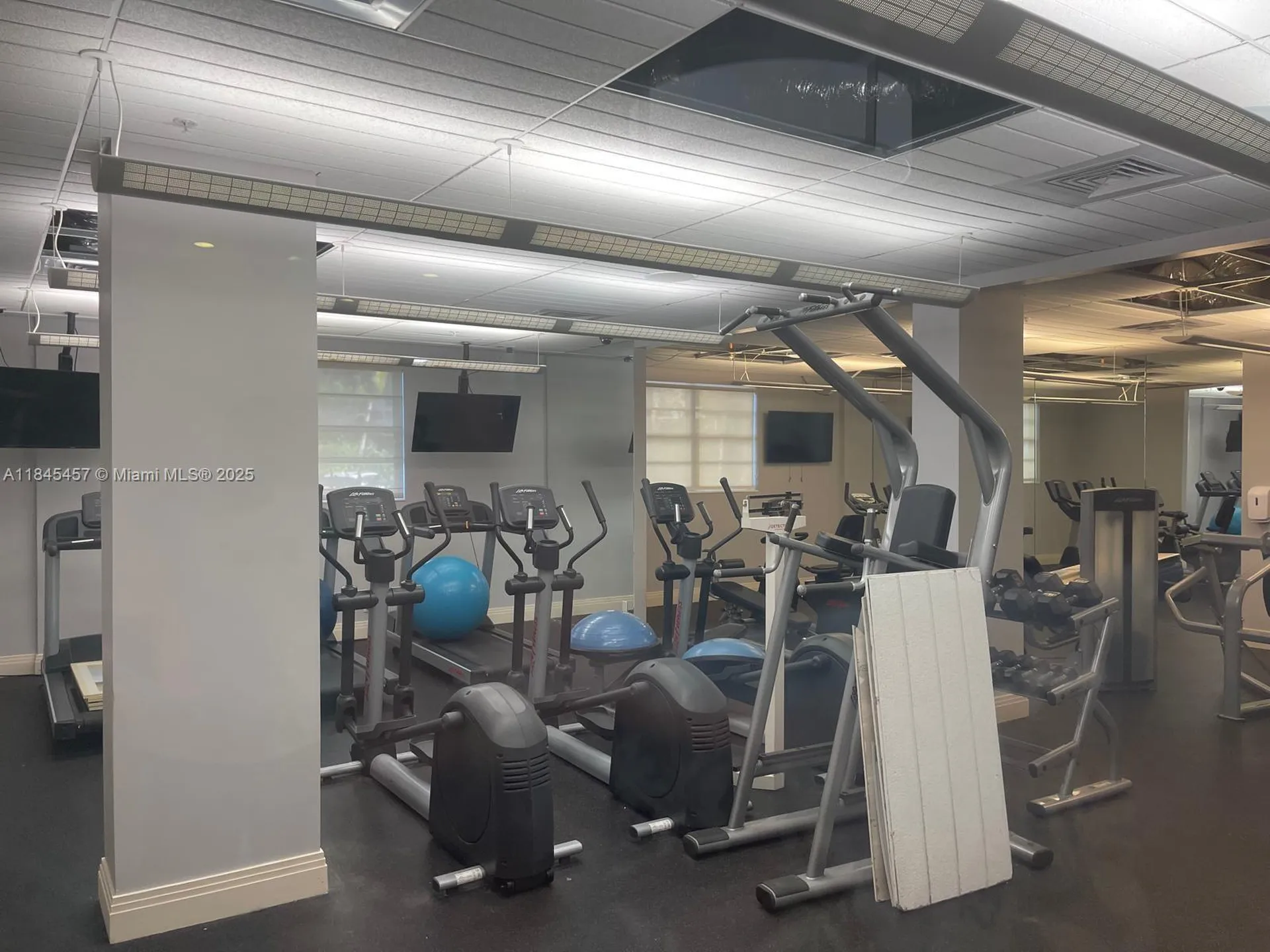 3901 S Ocean Drive Hollywood FL 33019