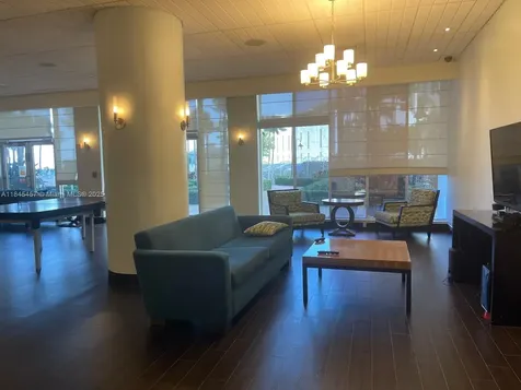3901 S Ocean Drive Hollywood FL 33019
