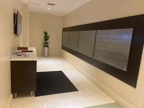 3901 S Ocean Drive Hollywood FL 33019