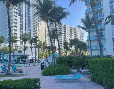 3901 S Ocean Drive Hollywood FL 33019