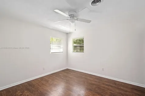 1031 NE 39th Court Ocala FL 34470