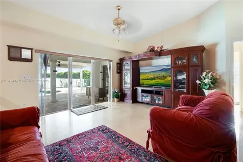 15114 SW 35th Terrace Miami FL 33185