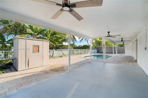 15114 SW 35th Terrace Miami FL 33185