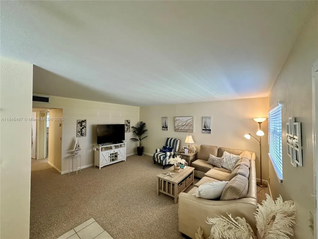 524 Monaco K Delray Beach FL 33446