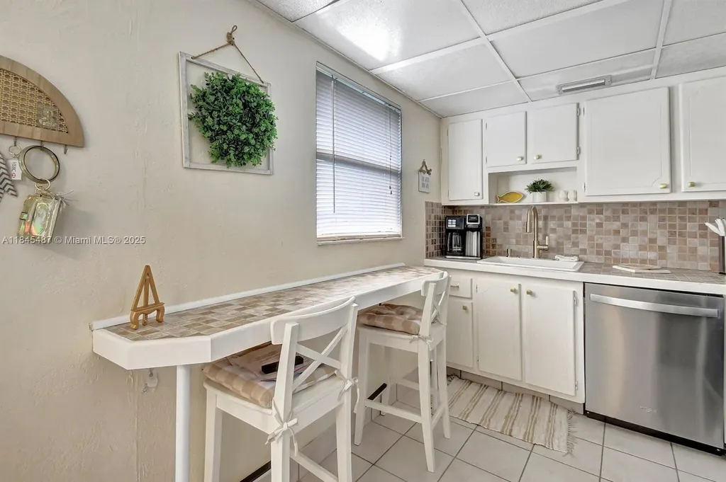 524 Monaco K Delray Beach FL 33446