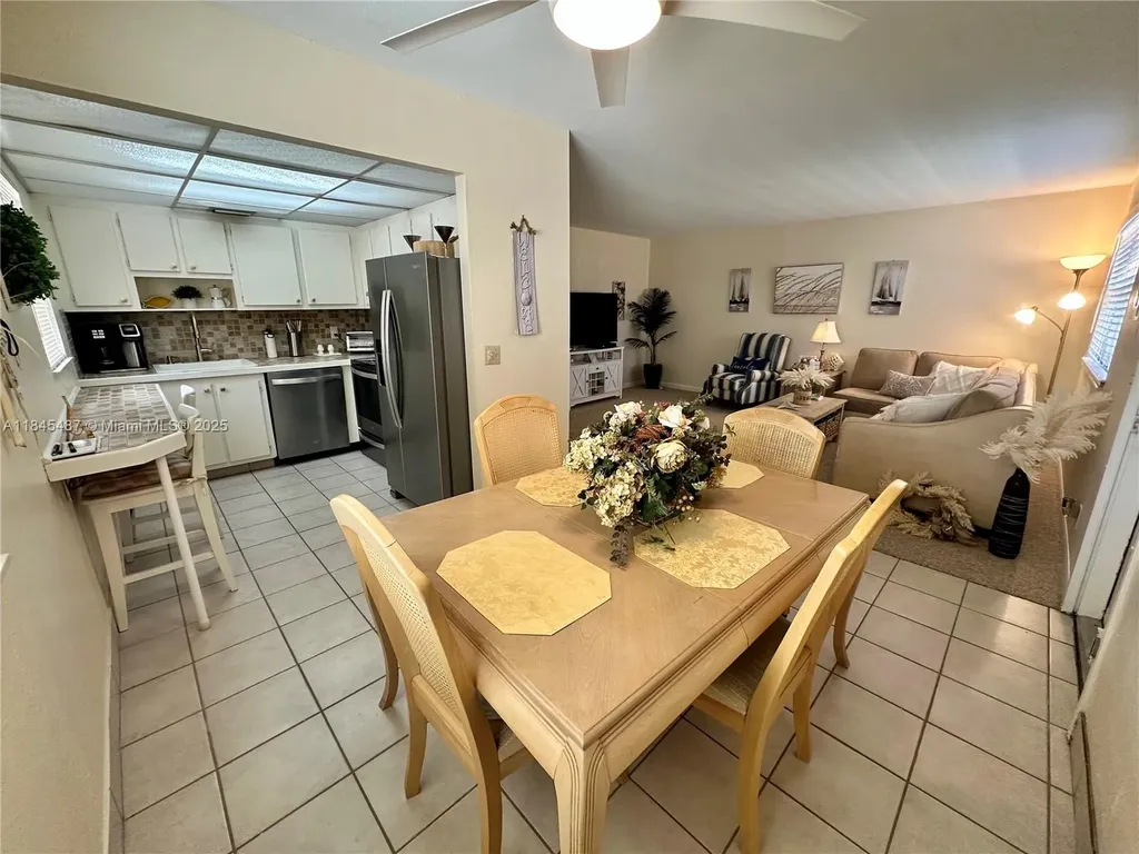 524 Monaco K Delray Beach FL 33446