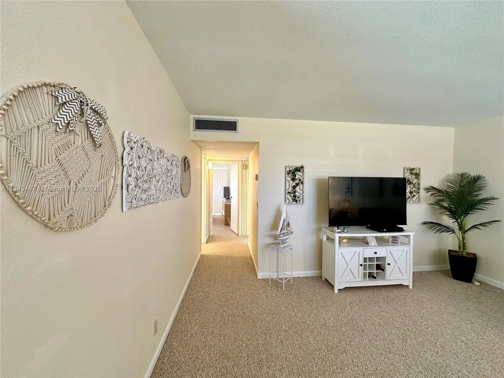 524 Monaco K Delray Beach FL 33446