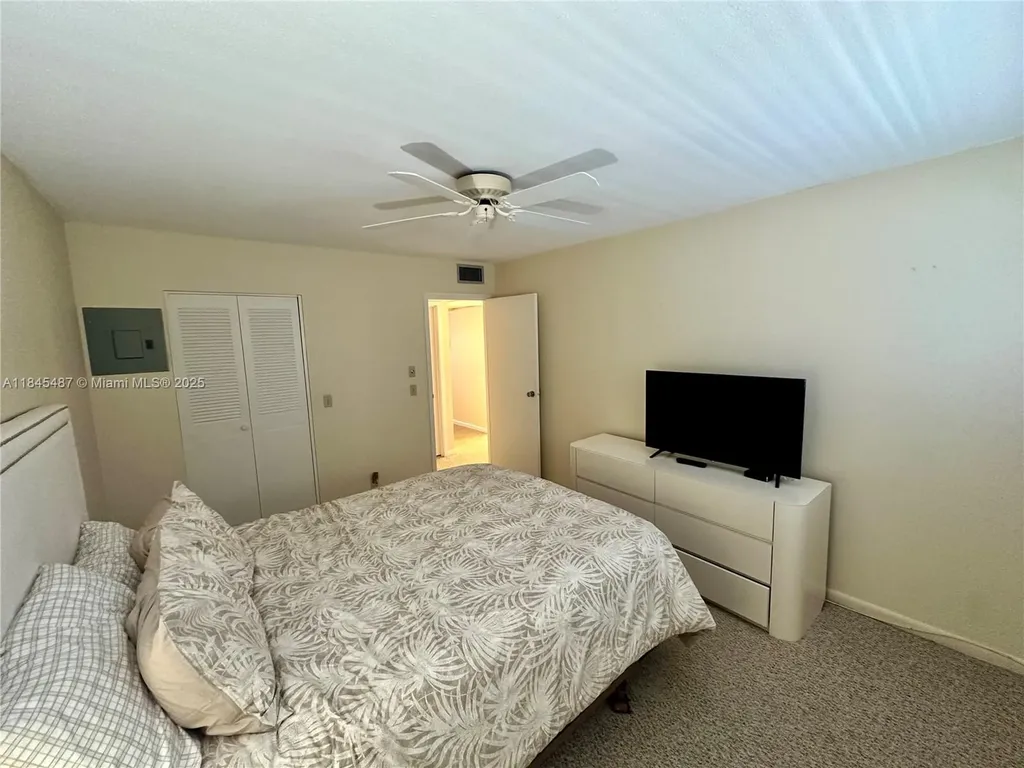 524 Monaco K Delray Beach FL 33446