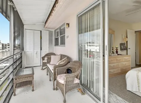 524 Monaco K Delray Beach FL 33446
