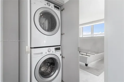 1800 Sunset Harbour Drive Miami Beach FL 33139