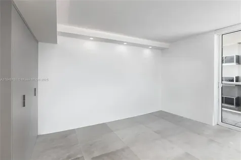 1800 Sunset Harbour Drive Miami Beach FL 33139