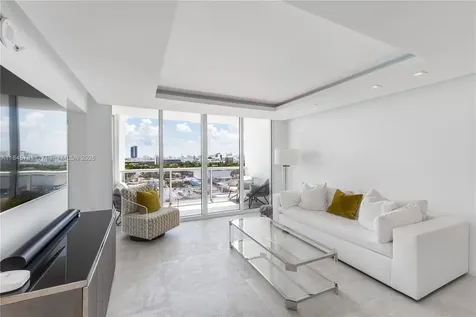 1800 Sunset Harbour Drive Miami Beach FL 33139