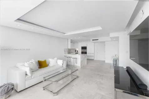 1800 Sunset Harbour Drive Miami Beach FL 33139