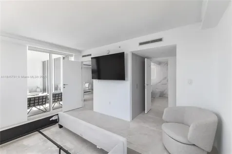 1800 Sunset Harbour Drive Miami Beach FL 33139