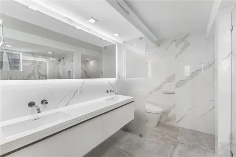 1800 Sunset Harbour Drive Miami Beach FL 33139