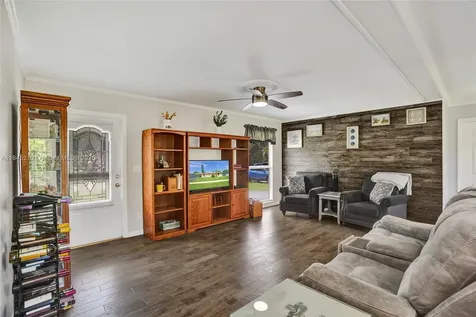 7909 NW 73rd Avenue Tamarac FL 33321