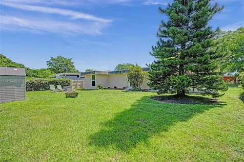 7909 NW 73rd Avenue Tamarac FL 33321