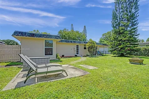 7909 NW 73rd Avenue Tamarac FL 33321