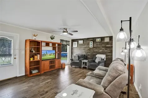 7909 NW 73rd Avenue Tamarac FL 33321
